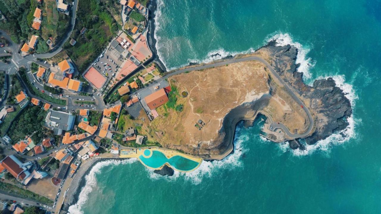 Jaca Hostel Porto Da Cruz Exterior photo