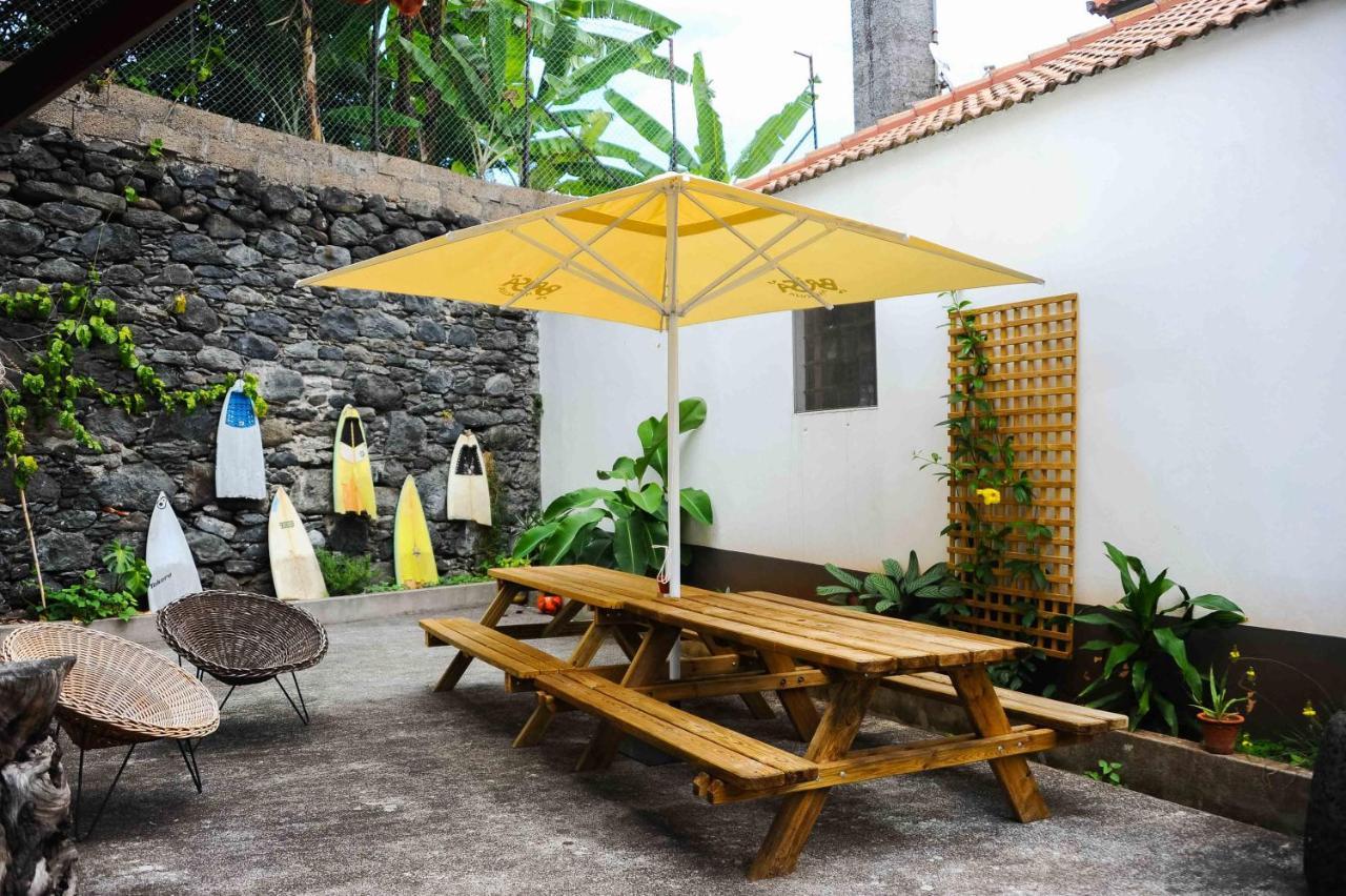 Jaca Hostel Porto Da Cruz Exterior photo